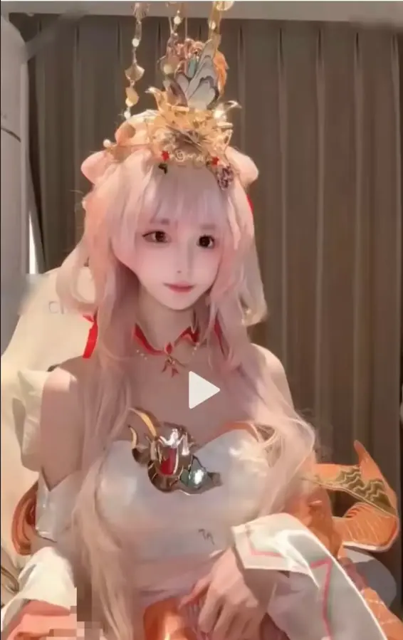 免费观看《季雨西施cosplay》 - 季雨人气cos作品合集，cos白天鹅超美，HD高清无广告
