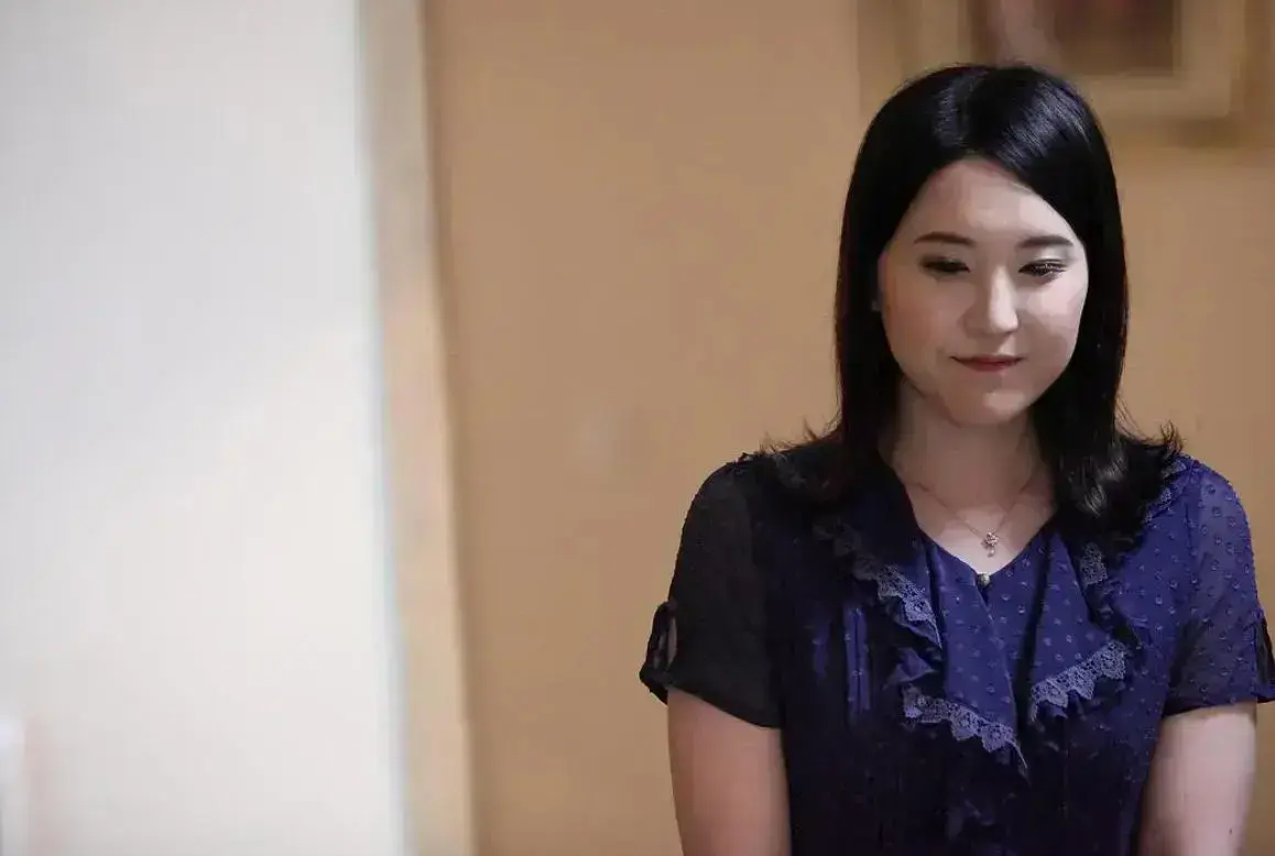 《年轻的母亲》1080P高清无广告在线观看-剧情片-韩剧TV完整版-继母怀孕揭开家庭秘密，剧情扣人心弦-星辰影院