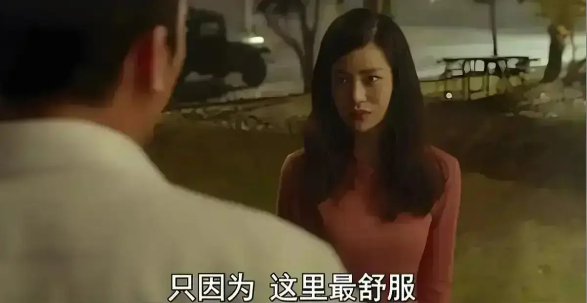 《骑骑上司妻》韩国电影聚焦禁忌三角错位与密室交易_欲望谎言大揭秘_蓝光1080P未删减完整版_中韩双语在线播放_多盘极速保存